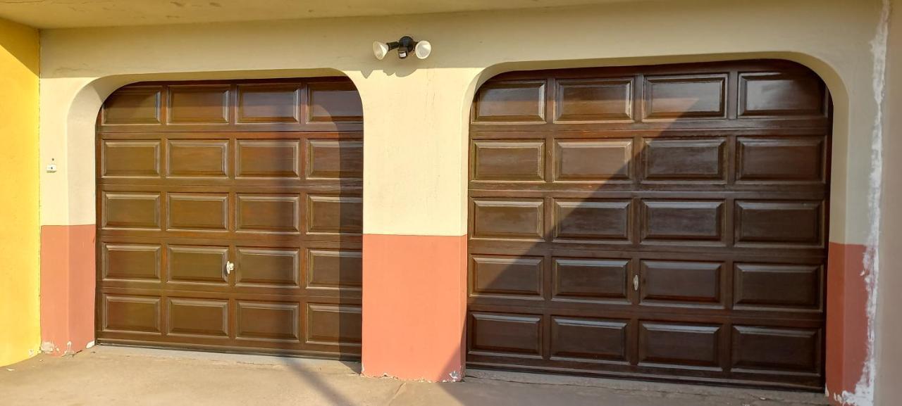 Mucha Airbnb Hotel Walvis Bay Kültér fotó